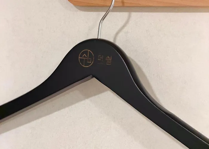 The Shim Station - 2mins To Station 3* Busan