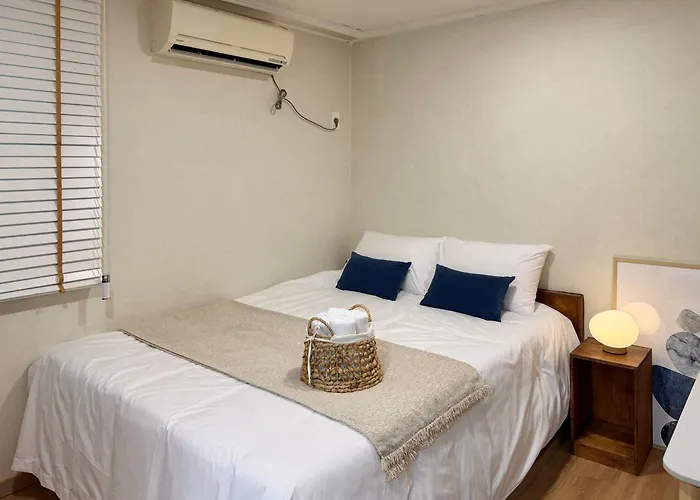 Hotel The Shim Station - 2mins To Station 3*