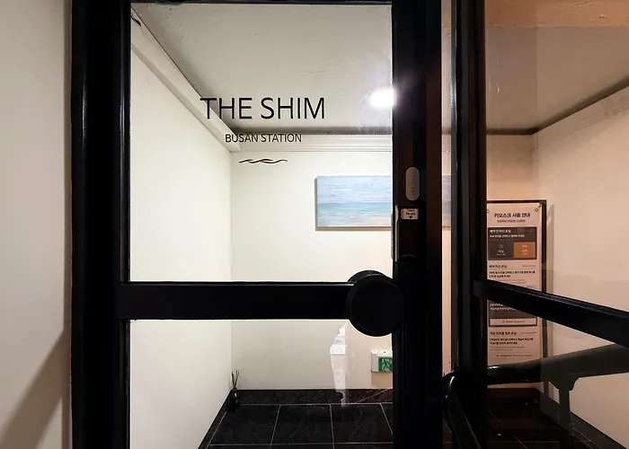 Hotel The Shim Station - 2mins To Station 3*