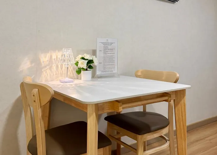 The Shim Station - 2mins To Station Hotel 3*